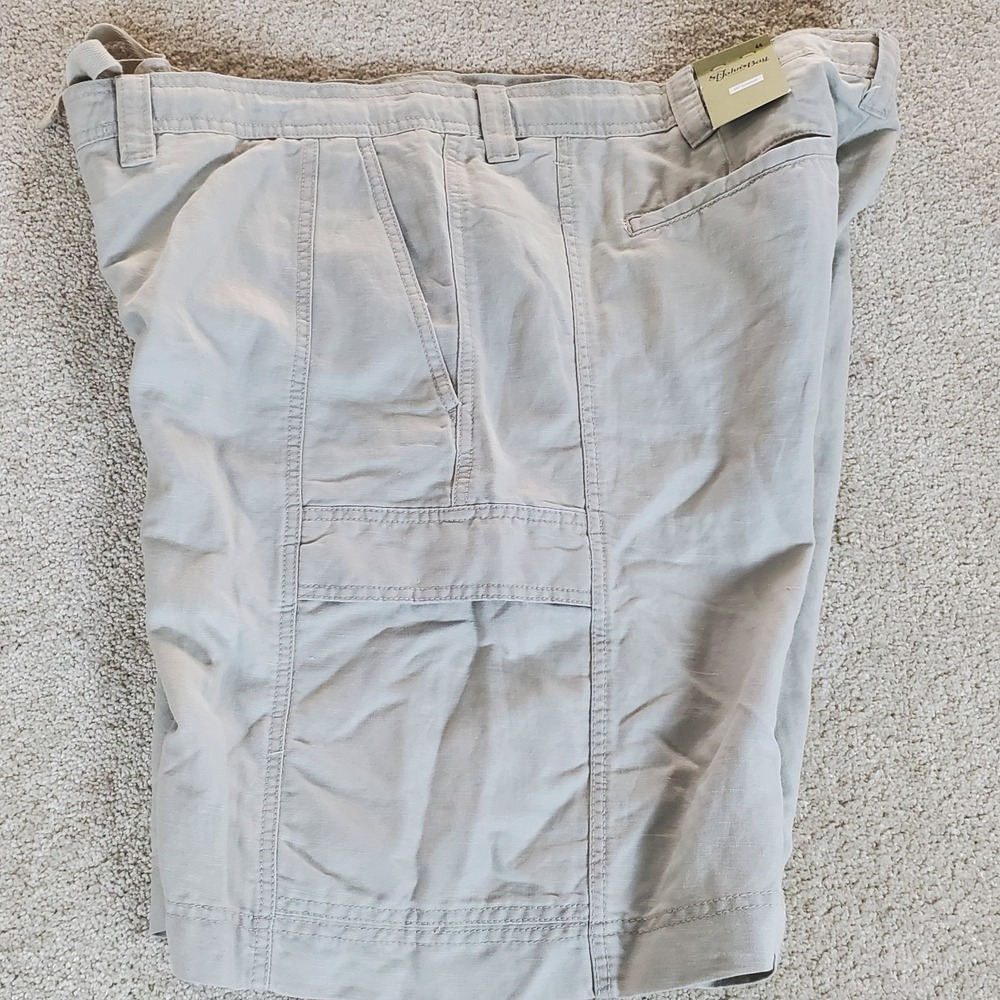 St John's Bay Men's Cargo Shorts Size 44 Beige Color Linen / Cotton NWTGS